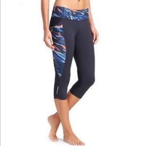 Athleta Spliced Fire Be Free Capri